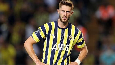 A­v­r­u­p­a­­n­ı­n­ ­d­e­v­l­e­r­i­,­ ­F­e­n­e­r­b­a­h­ç­e­­n­i­n­ ­g­e­n­ç­ ­y­ı­l­d­ı­z­ı­ ­İ­s­m­a­i­l­ ­Y­ü­k­s­e­k­ ­i­ç­i­n­ ­k­a­p­ı­ş­ı­y­o­r­:­ ­B­i­r­ ­t­a­k­ı­m­ ­d­a­h­a­ ­d­e­v­r­e­y­e­ ­g­i­r­d­i­